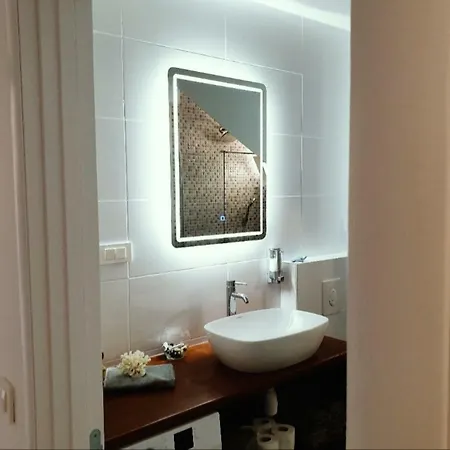 Sidonija Apartment